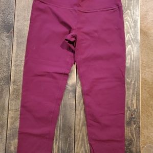 Burgundy capri leggings